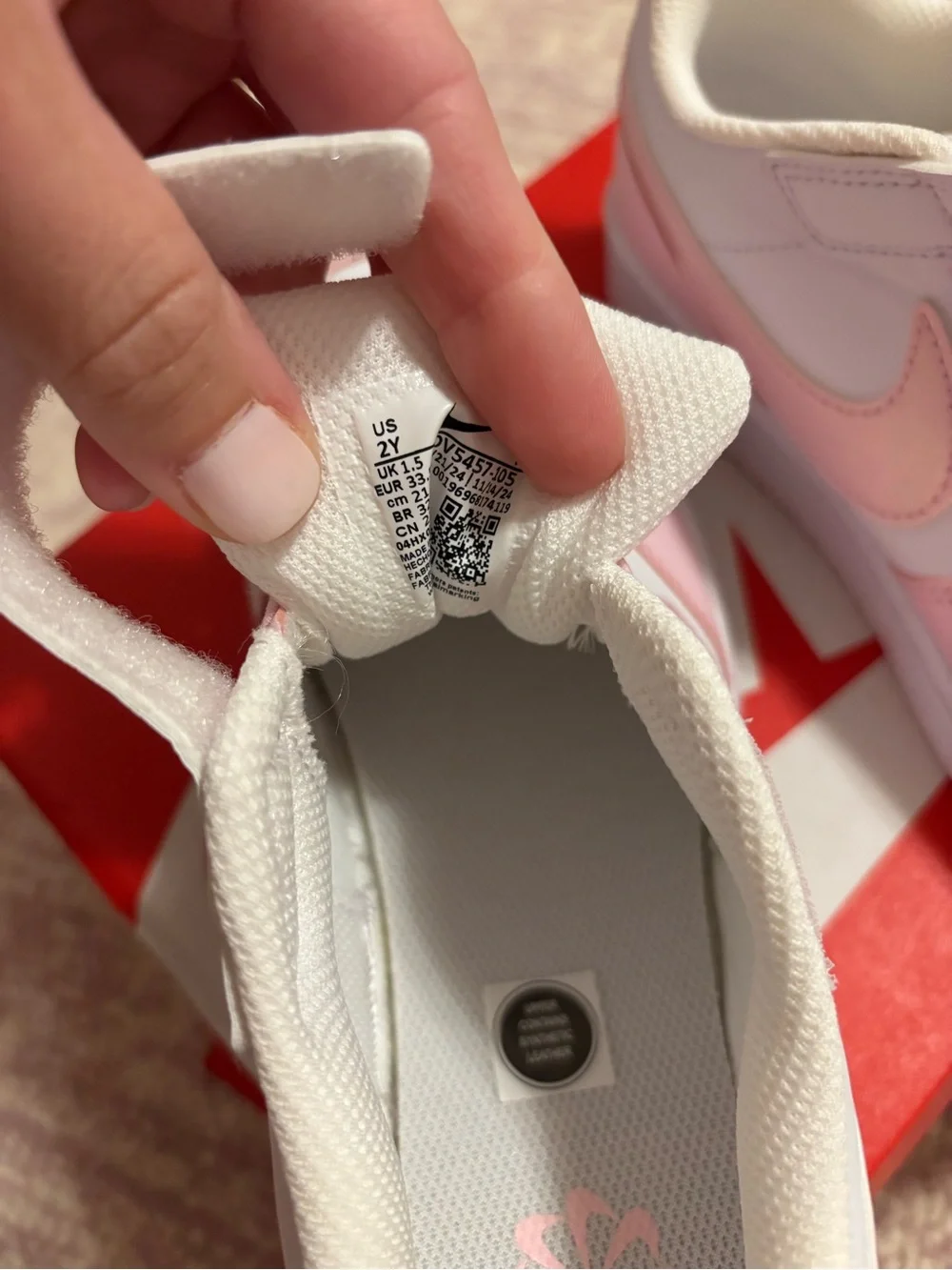 Nike Kids Pink and White Low-Top Sneakers with Hook-and-Loop Strap